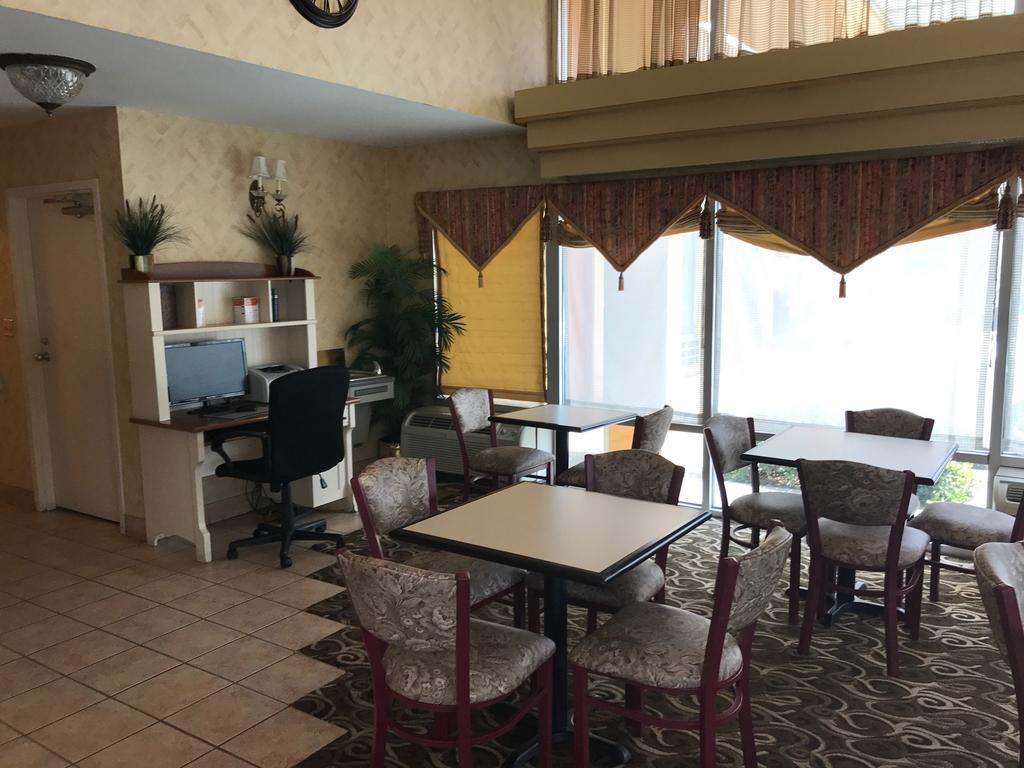 Fairbridge Inn Express Натчес Екстериор снимка